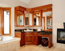 Kelowna Bathrooms and Kitchens: Replace or Refinish Cabinets?